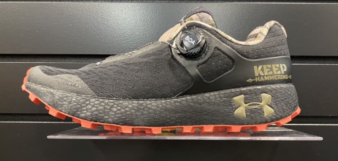 under armour keep hammering running shoes