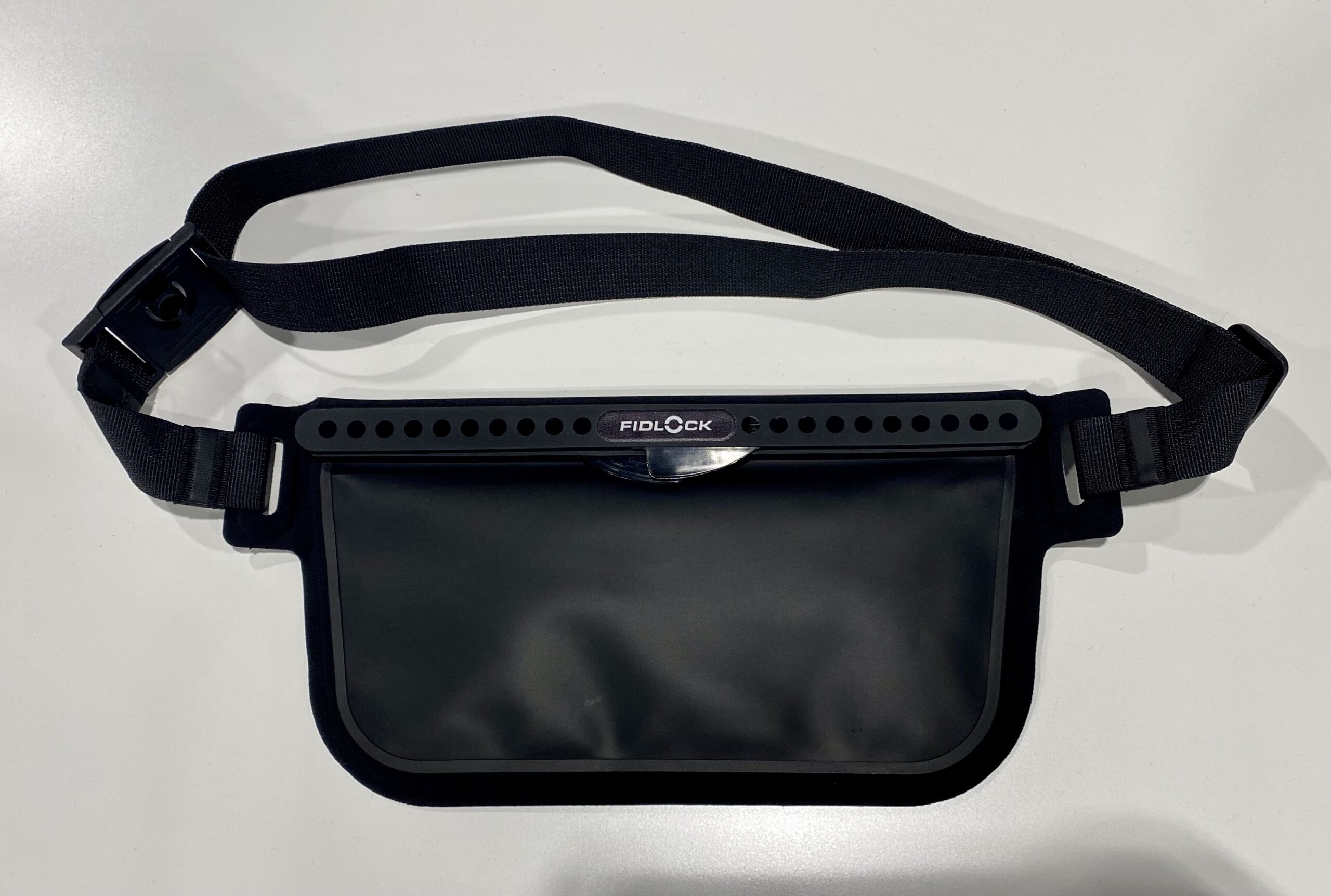HERMETIC sling bag, black