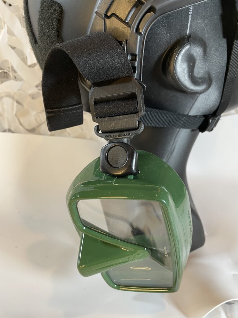 SCUBAPRO Sunday FRAMELESS Mask Quick Clips Soldier Systems Daily
