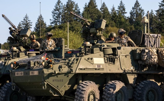 Soldiers Test Integrated Augmented Reality Tech with Stryker Vehicles