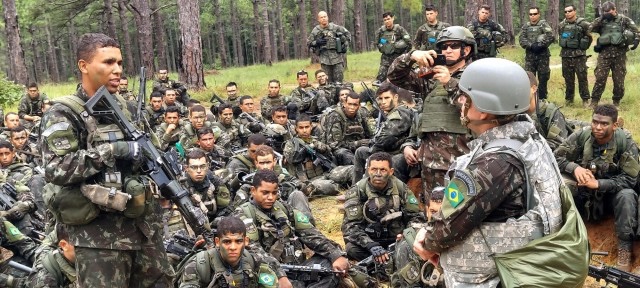 Brazilian army training Mauser rifles 2022 Exército Brasileiro a