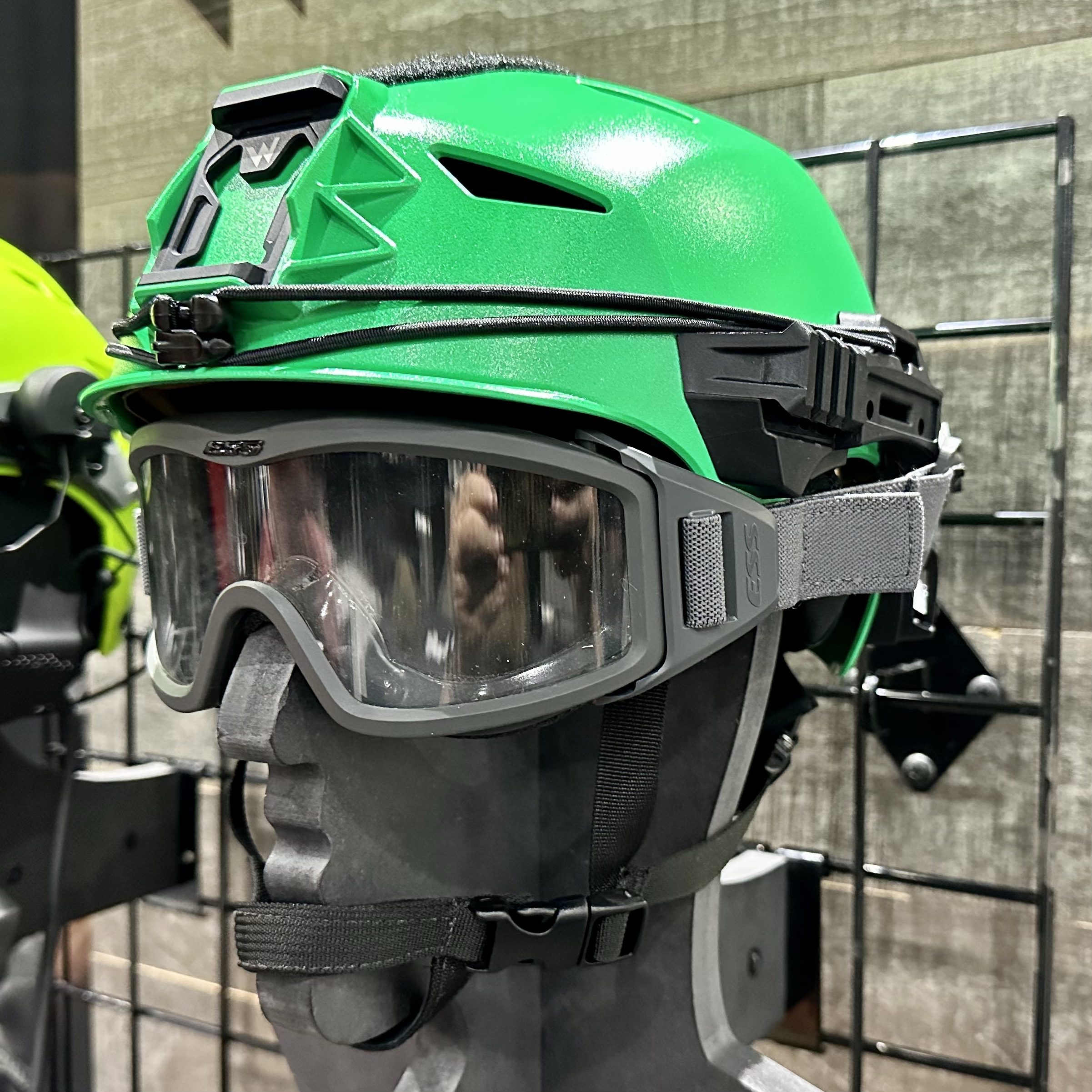 Navy Fields New Protective Headgear for Marine Corps Aviation