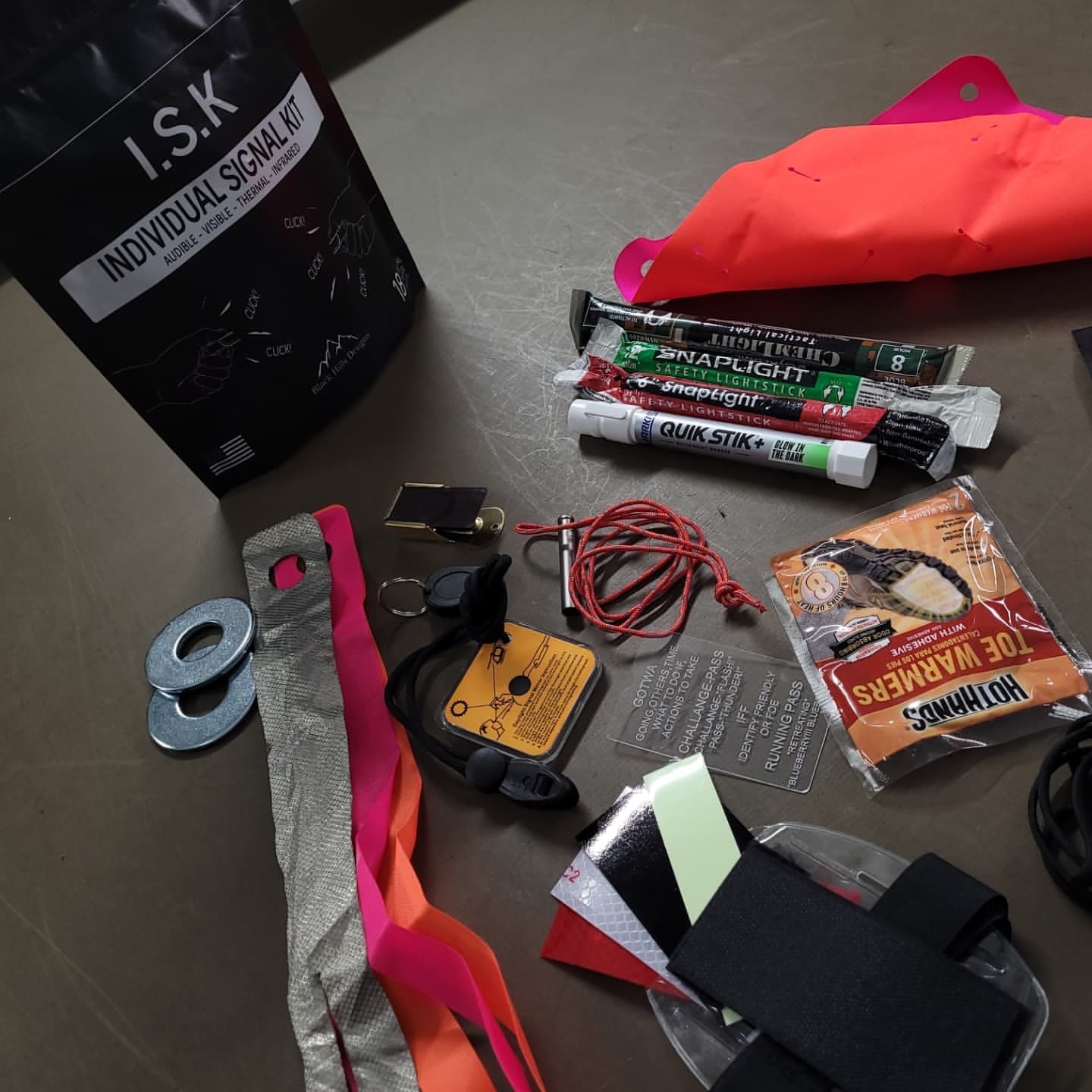 Black Hills Designs - Individual Signal Kit | Soldier Systems Daily ...