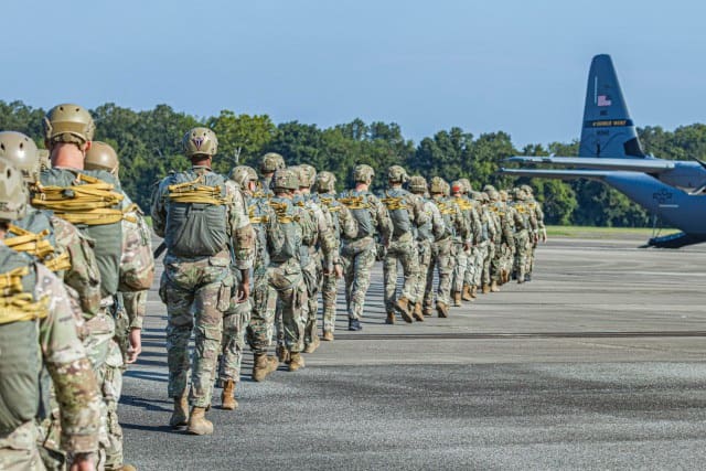 Eligible Paratroopers Now Receive Increased Parachute Duty Pay
