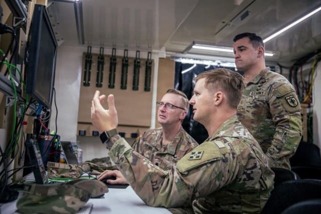 Army Teams with Industry to Refine AI Potential Supporting Command and Control Army Teams with Industry to Refine AI Potential Supporting Command and Control