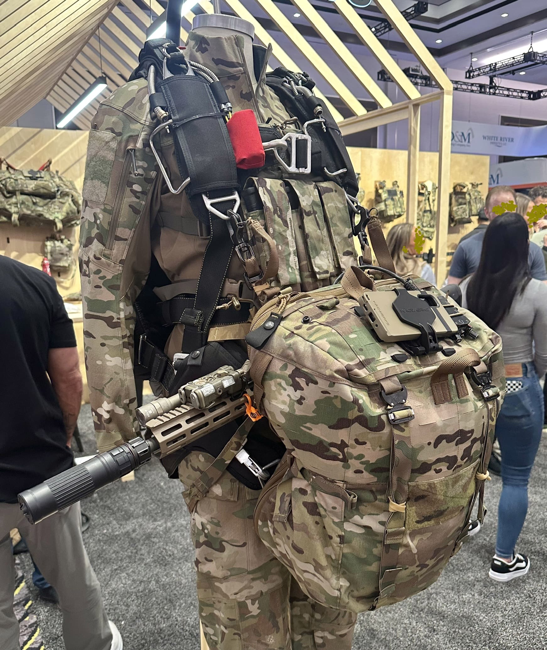 SHOT Show 26 - Expandable Jump Bag Medium from Ferro Concepts | Soldier ...